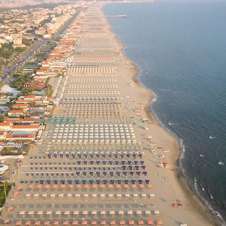 Casa Vittoria 800m From Sea - Happy Forte dei Marmi