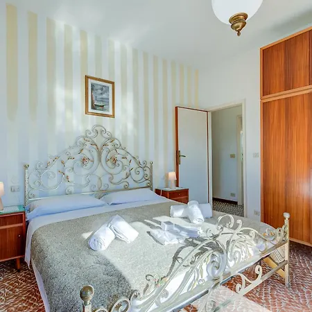 Apartment Casa Vittoria 800m From Sea - Happy Forte dei Marmi
